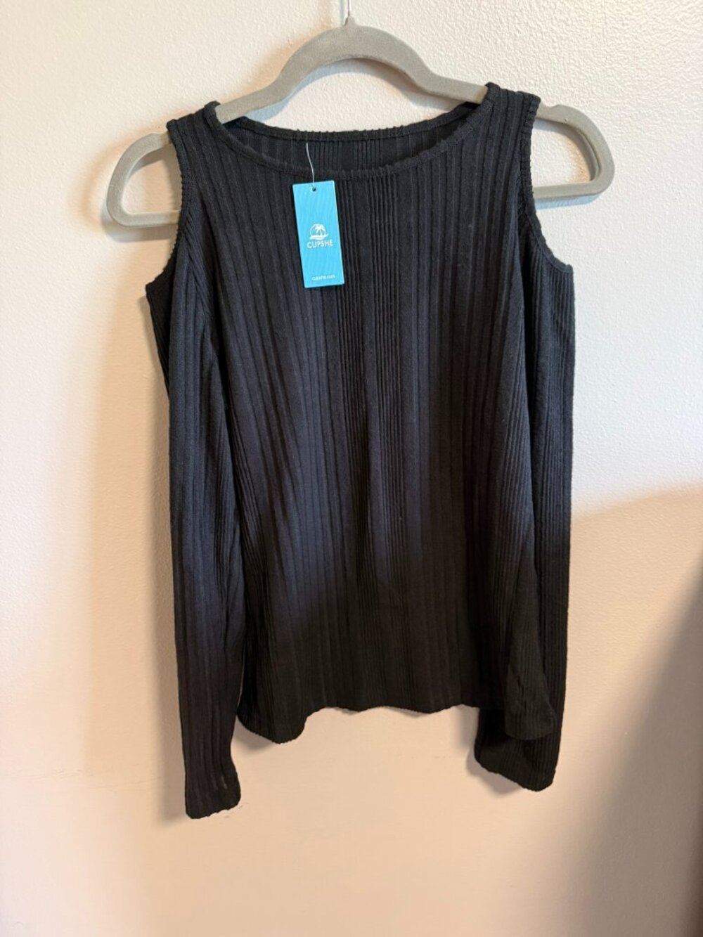 NWT Cupshe Black Cold Shoulder Ribbed Knit Top | Size M | Long Sleeve
